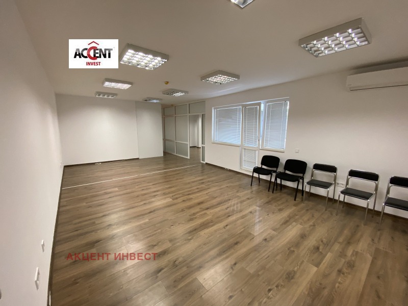 Дава под Наем ОФИС в град Варна, Център - 124 кв.м / 600 € » 1 173.50 лв., АКЦЕНТ ИНВЕСТ