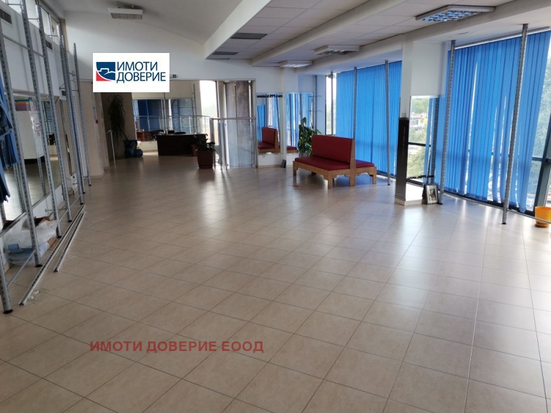 Дава под Наем ОФИС в град София, Младост 1А - 200 кв.м / 1 200 € » 2 347.00 лв., ИМОТИ ДОВЕРИЕ ЕООД
