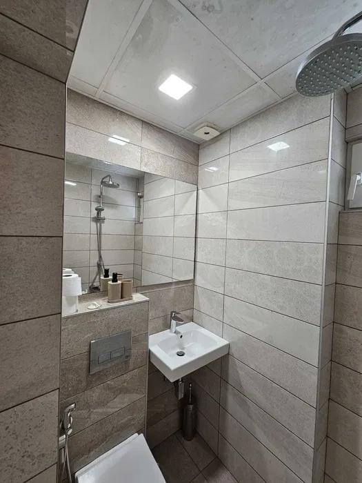 Дава под наем 2-СТАЕН, гр. Варна, Център, снимка 2 - Апартаменти - 51018233