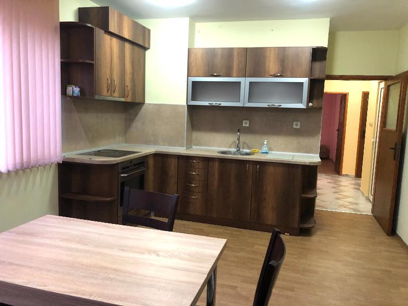 En renta  2 dormitorios Plovdiv , Karshiyaka , 85 metros cuadrados | 98407807