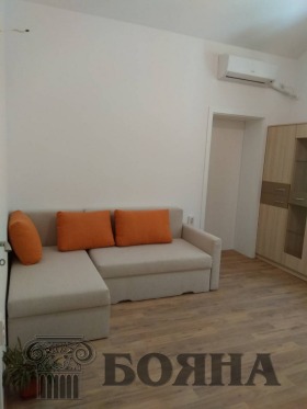 2-стаен град Русе, Център 8