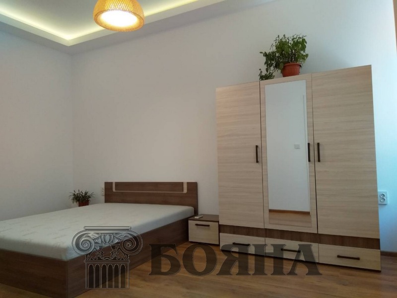 Дава под наем  2-стаен град Русе , Център , 65 кв.м | 87475929