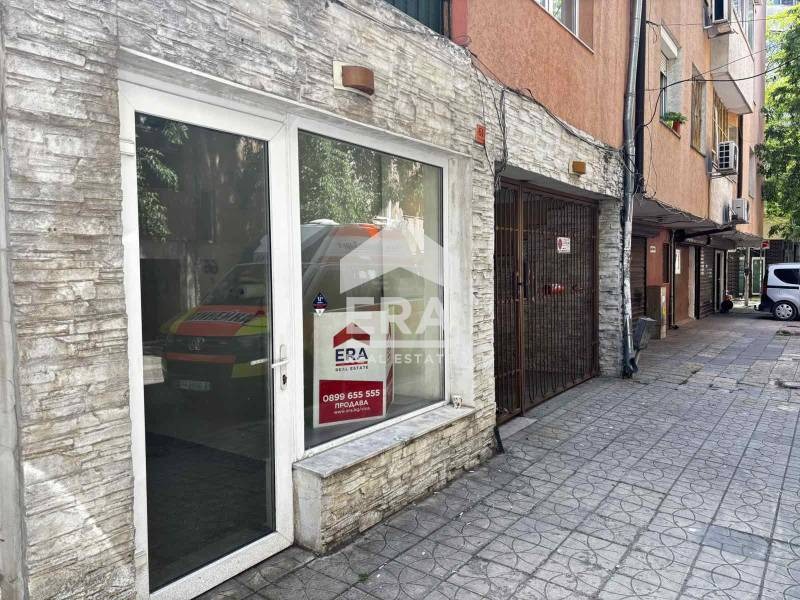 En renta  Oficina Varna , Koljozen pazar , 30 metros cuadrados | 99142157