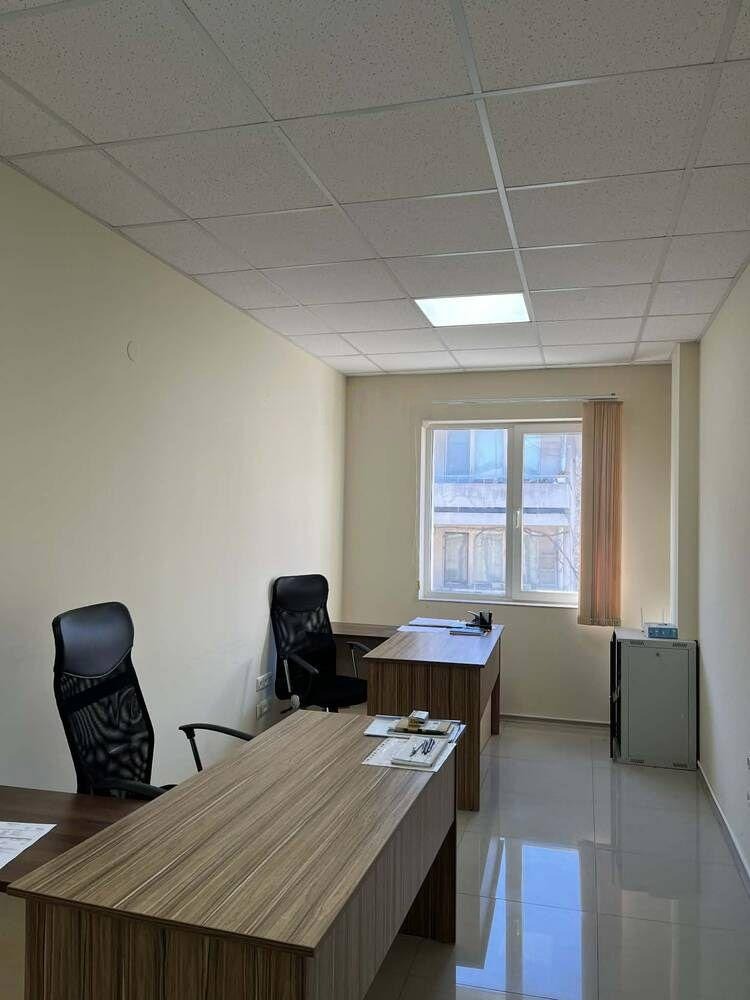 Дава под наем ОФИС, гр. Бургас, Център