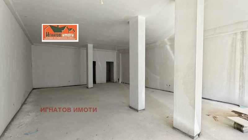 Дава под Наем МАГАЗИН в град Пазарджик, Център - 125 кв.м / 920.33 € » 1 800 лв., ИГНАТОВ ИМОТИ
