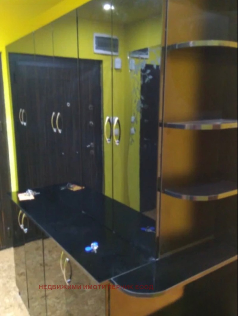 Дава под наем 3-СТАЕН, гр. Перник, Център, снимка 4 - Апартаменти - 52659489