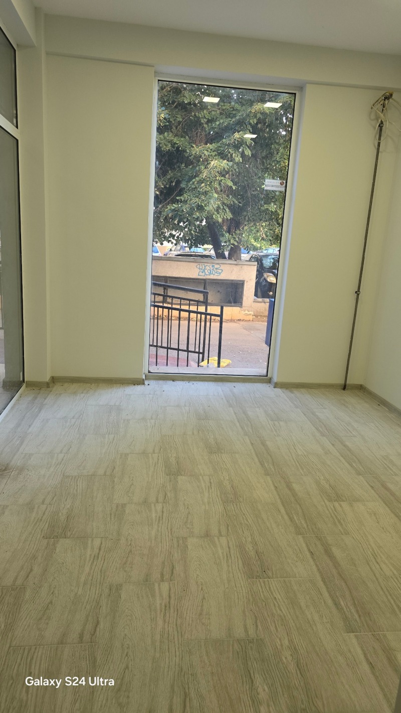 Para alugar  Escritório Ruse , Rodina 1 , 20 m² | 20742633 - imagem [2]