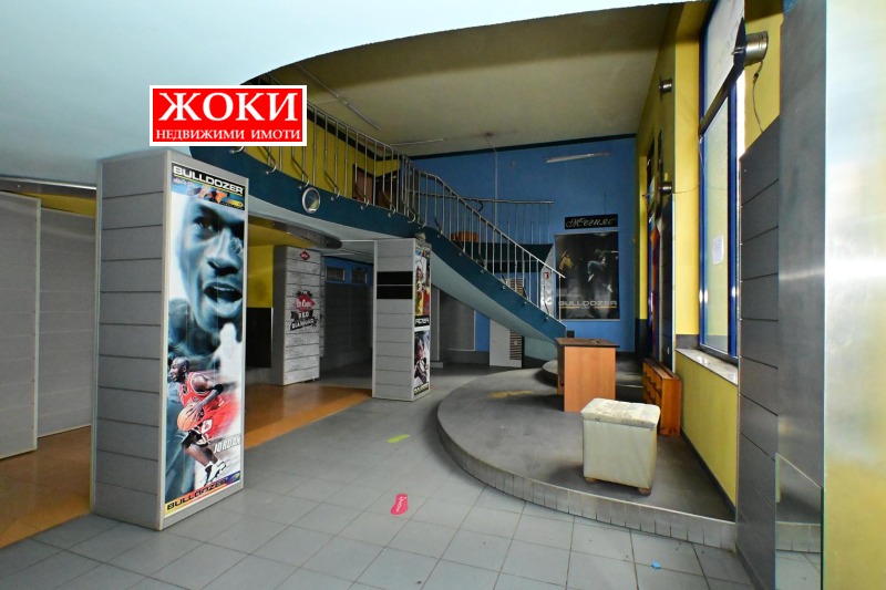Дава под наем ОФИС, гр. Перник, Изток, снимка 5 - Офиси - 53265368