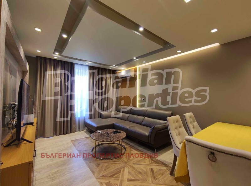 De inchiriat  2 dormitoare Plovdiv , Țentâr , 100 mp | 72102597