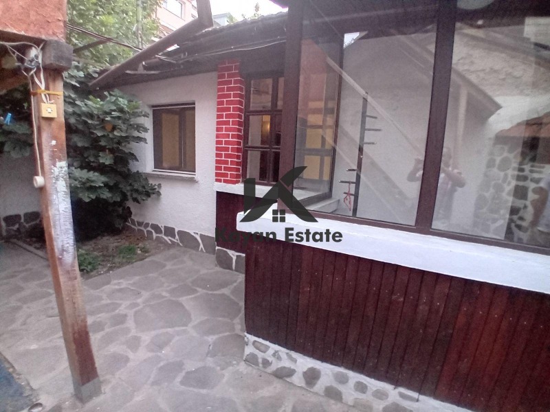 Da affittare  Casa Plovdiv , Karshiiaka , 70 mq | 37970758