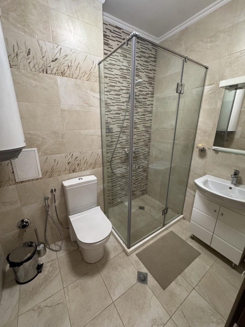 K pronájmu  2 ložnice Plovdiv , Mladežki Chalm , 122 m2 | 78702937 - obraz [7]