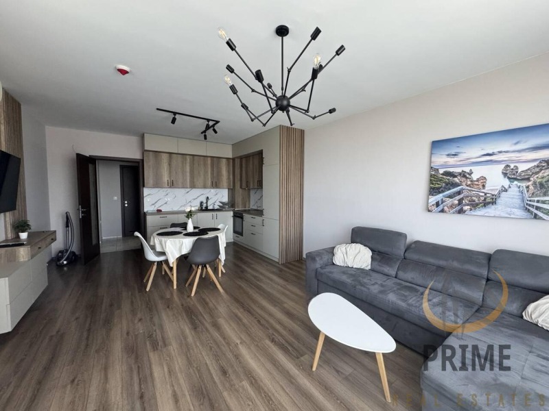 Дава под наем 3-СТАЕН, гр. Бургас, Славейков, снимка 2 - Апартаменти - 53183852