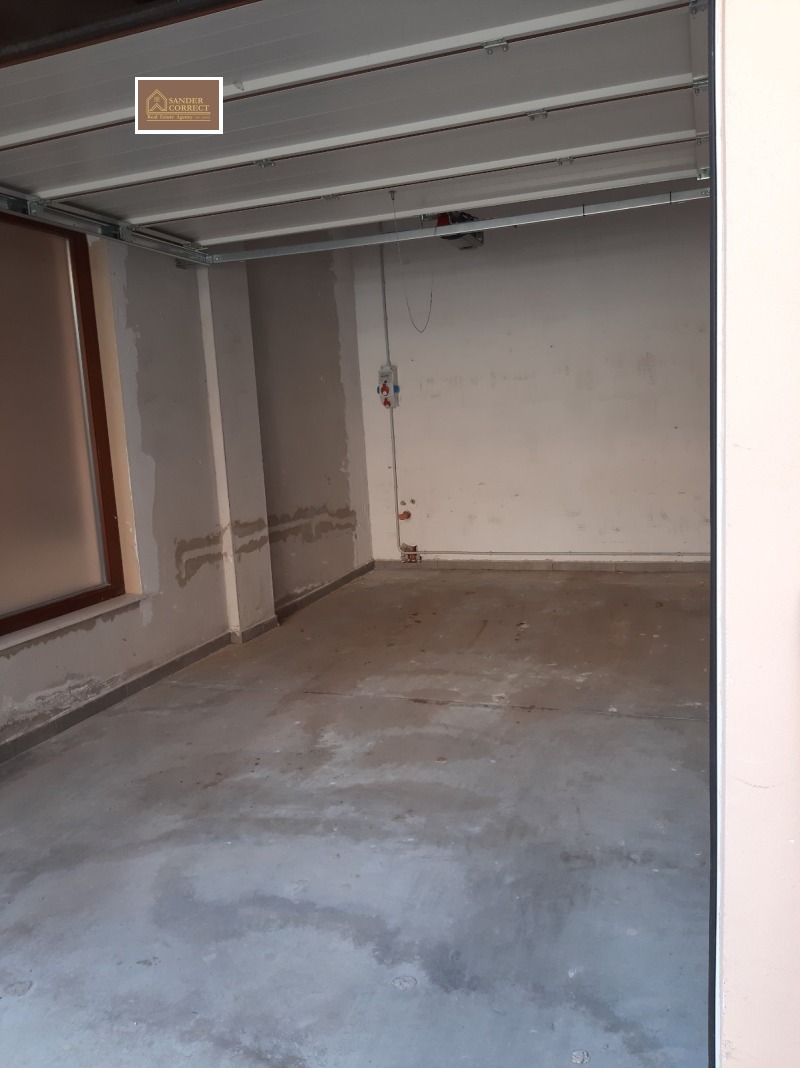 Kiadó  Garázs Sofia , Lozenec , 18 négyzetméter | 52146502 - kép [5]