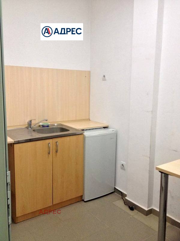 Дава под наем МАГАЗИН, гр. Варна, ВИНС-Червен площад, снимка 6 - Магазини - 55569121
