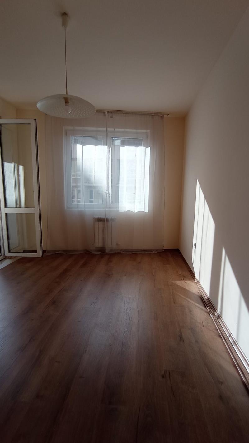 Издаје се  1 спаваћа соба Софија , Младост 1А , 54 м2 | 51680068