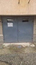 Дава под наем ГАРАЖ, ПАРКОМЯСТО, гр. Пазарджик, Център, снимка 1