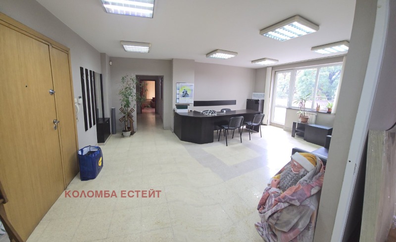 Te huur  Kantoor Sofia , Gotse Deltsjev , 150 m² | 31868249