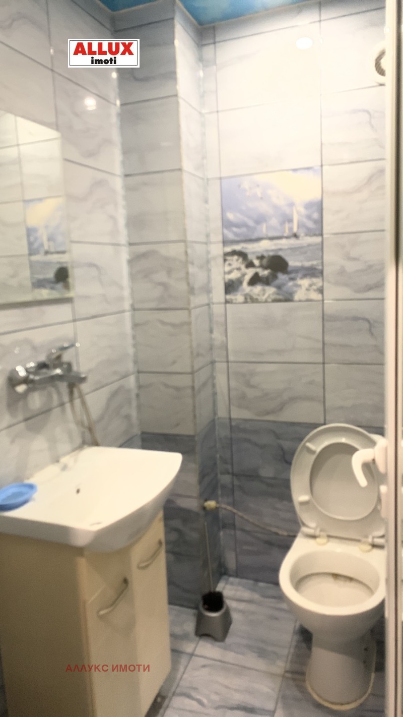 Дава под наем АТЕЛИЕ, ТАВАН, гр. Русе, Център, снимка 2 - Апартаменти - 52825776