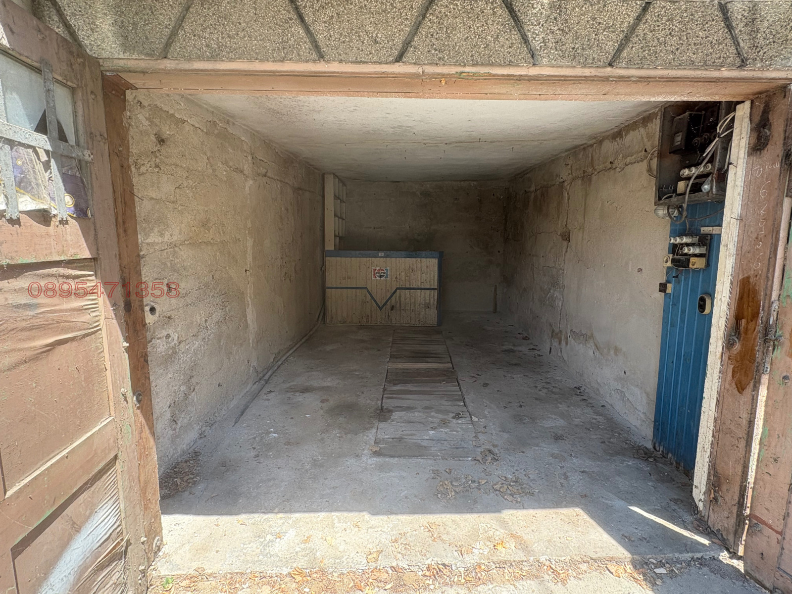 Дава под наем ГАРАЖ, ПАРКОМЯСТО, гр. Велико Търново, Център, снимка 2 - Гаражи и паркоместа - 54224729