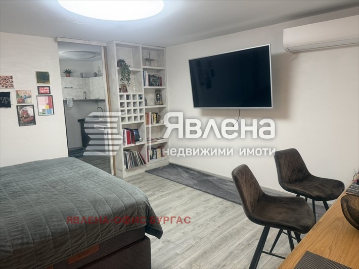 Дава под наем 2-СТАЕН, гр. Бургас, Център, снимка 4 - Апартаменти - 56571286