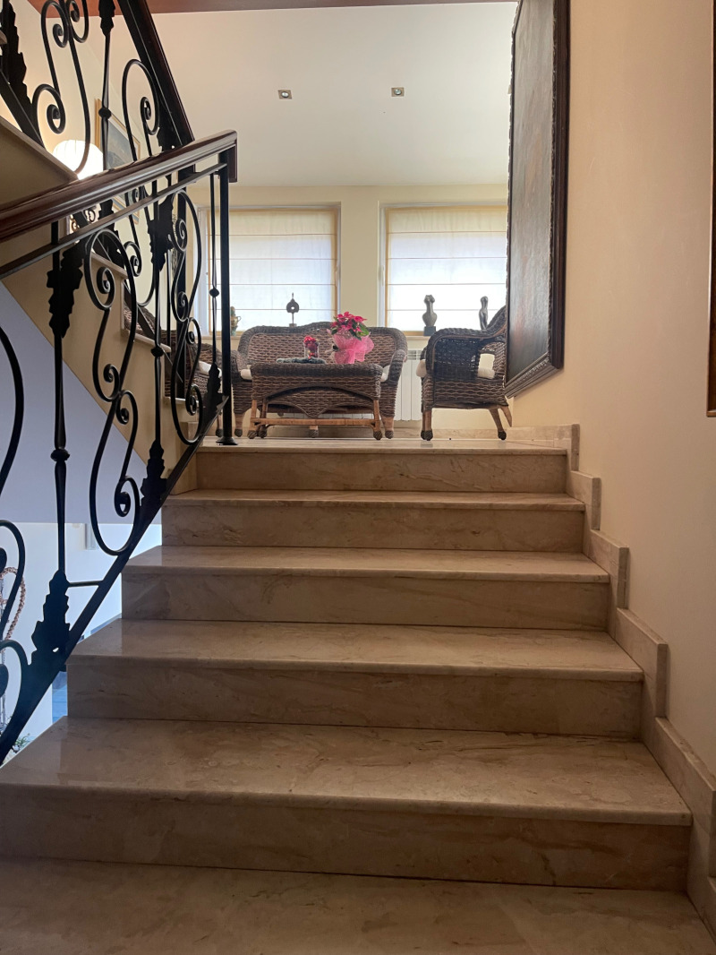 Издаје се  2 спаваће собе Софија , Драгалевци , 135 м2 | 99174557 - слика [11]