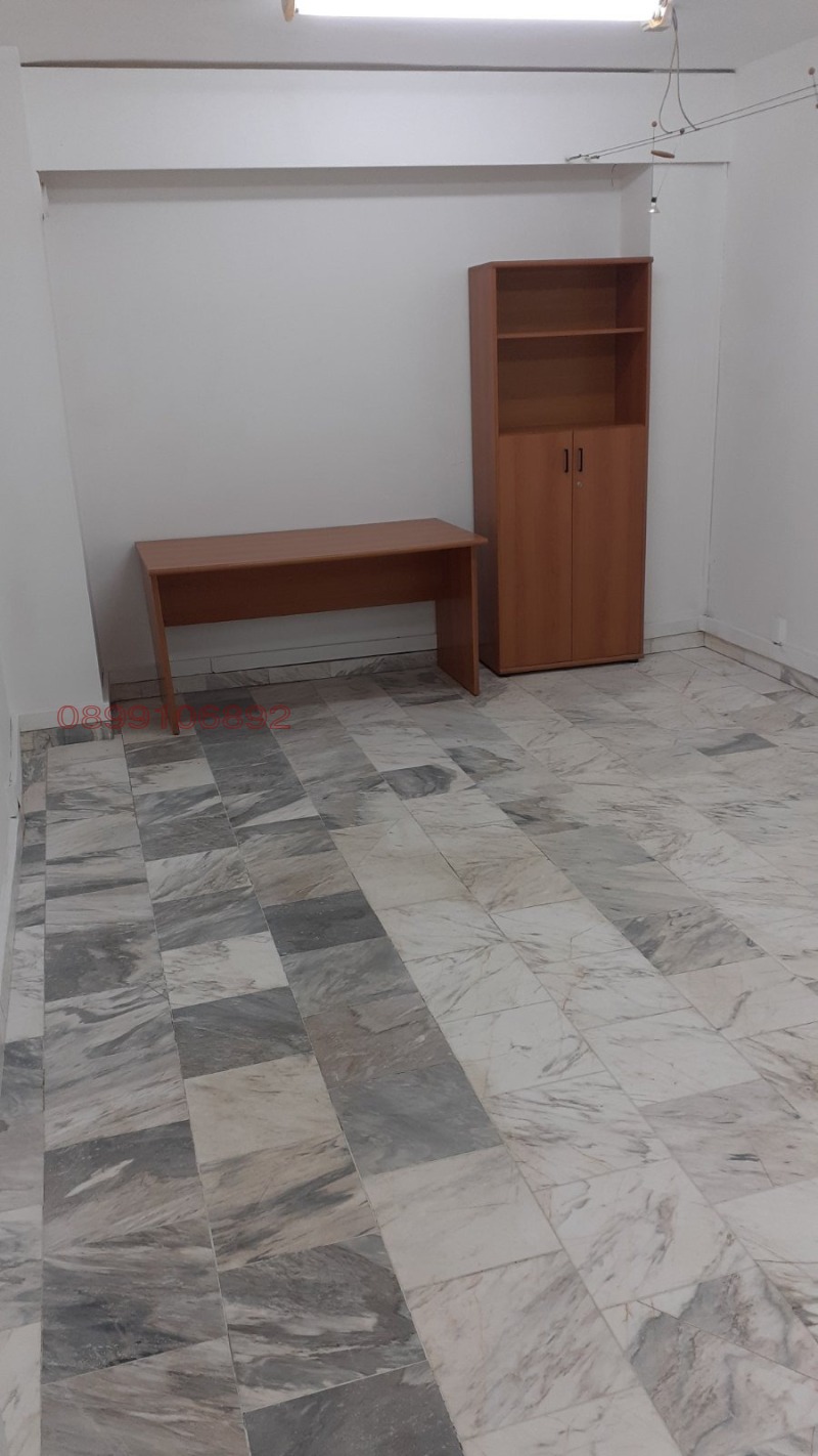 Дава под наем ОФИС, гр. Пловдив, Южен, снимка 2 - Офиси - 52578144