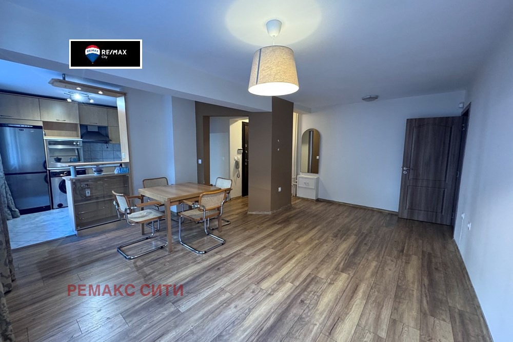 Дава под наем 3-СТАЕН, гр. София, Център