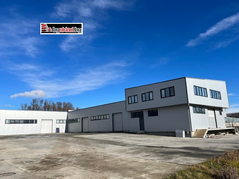 Дава под наем СКЛАД, гр. Брезник, област Перник, снимка 4 - Складове - 52542096
