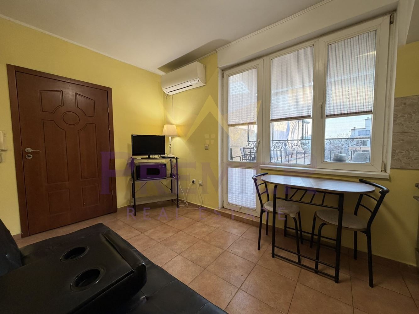 Дава под наем 2-СТАЕН, гр. Варна, Колхозен пазар, снимка 3 - Апартаменти - 53875507