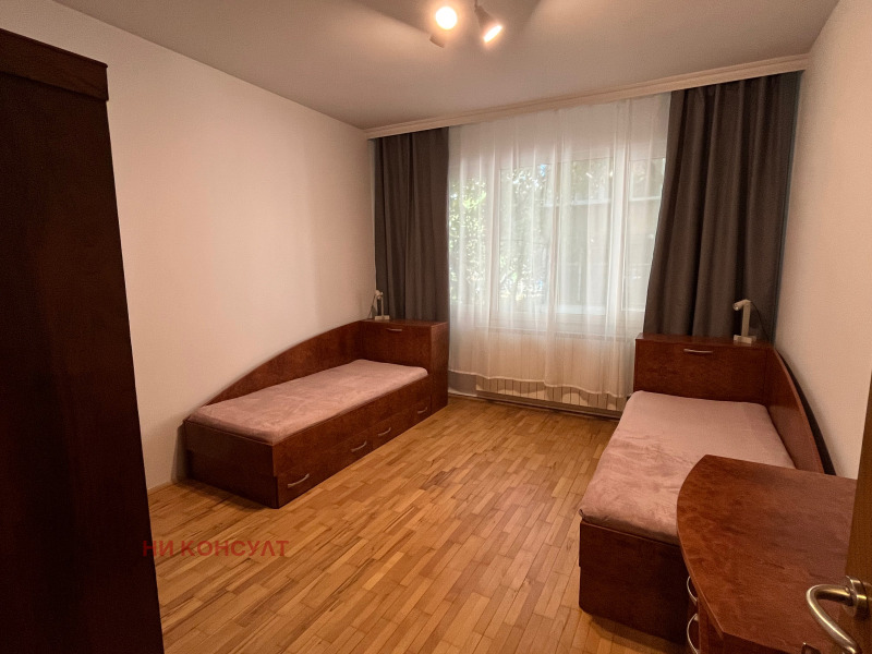 Издаје се  1 спаваћа соба Софија , Центар , 55 м2 | 68923125 - слика [9]