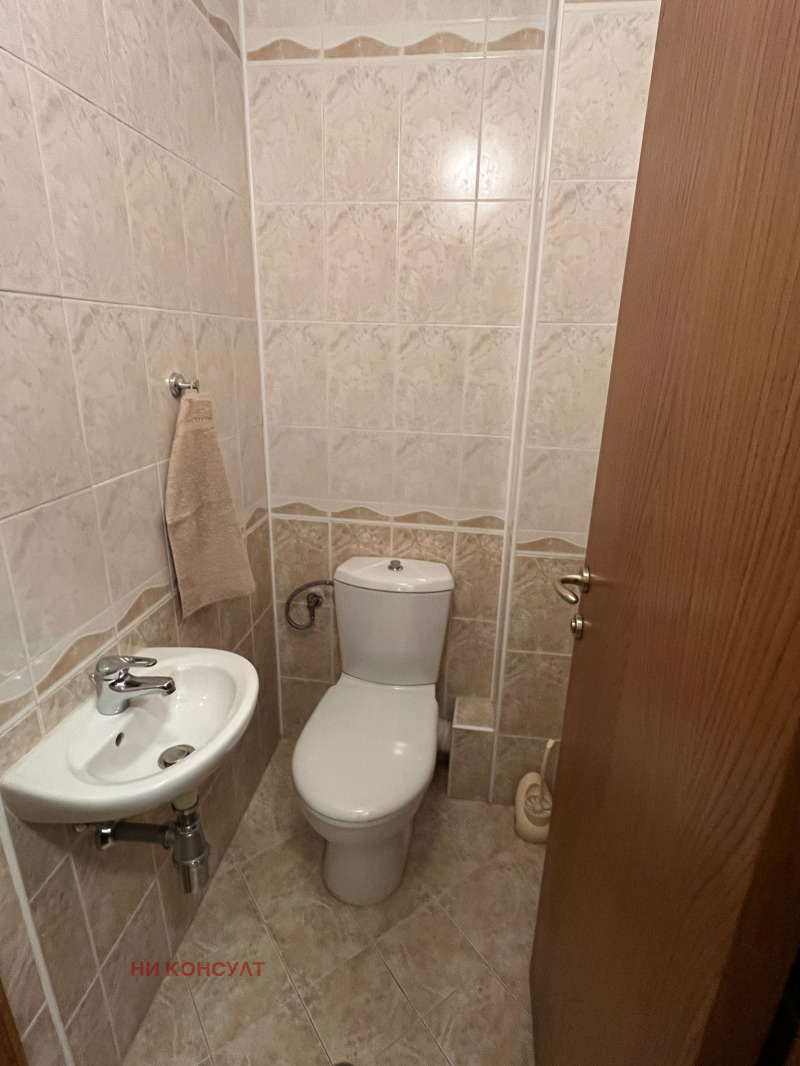 Издаје се  1 спаваћа соба Софија , Центар , 55 м2 | 68923125 - слика [13]