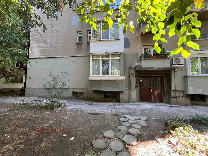 Издаје се  1 спаваћа соба Софија , Центар , 55 м2 | 68923125 - слика [15]