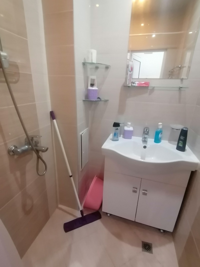 Προς ενοικίαση  1 υπνοδωμάτιο Βαρνα , Βαζραζδανε 3 , 68 τ.μ | 37550187 - εικόνα [11]