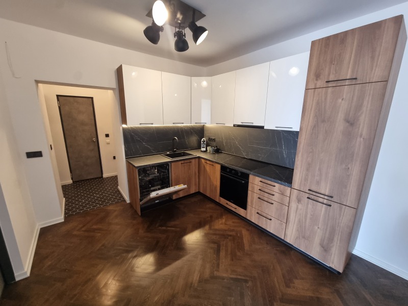 Дава под наем 3-СТАЕН, гр. София, Център, снимка 5 - Апартаменти - 52880670