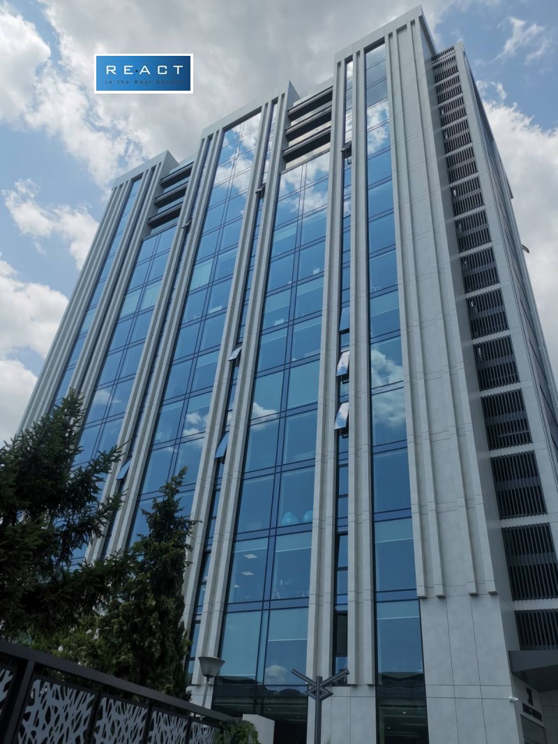 A louer  Bureau Sofia , Mladost 4 , 200 m² | 35104070