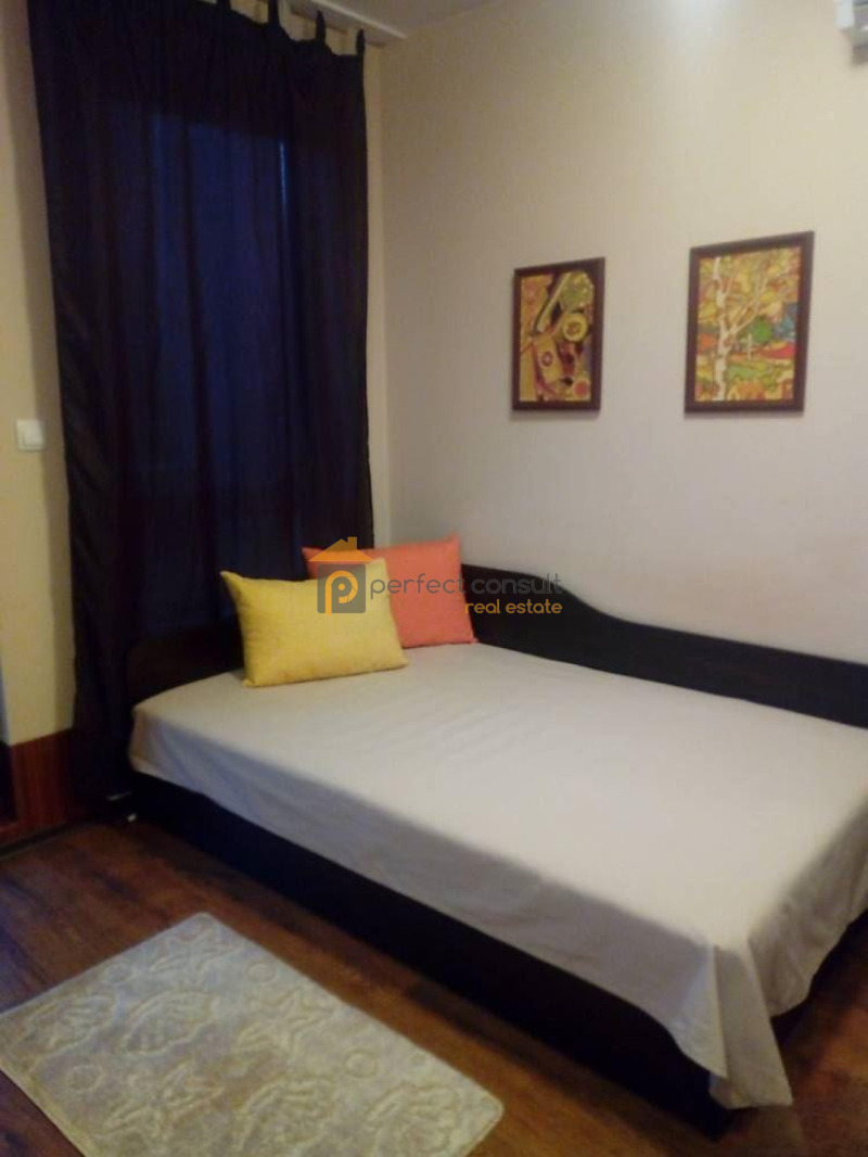 Te huur  Studio Plovdiv , Juzjen , 35 m² | 98353609