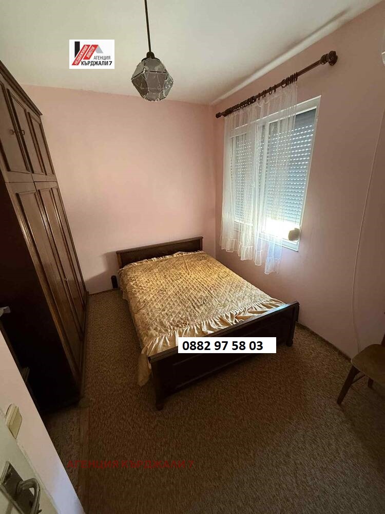 De inchiriat  2 dormitoare Cârdjali , Vâzrojdenți , 86 mp | 53996257 - imagine [2]