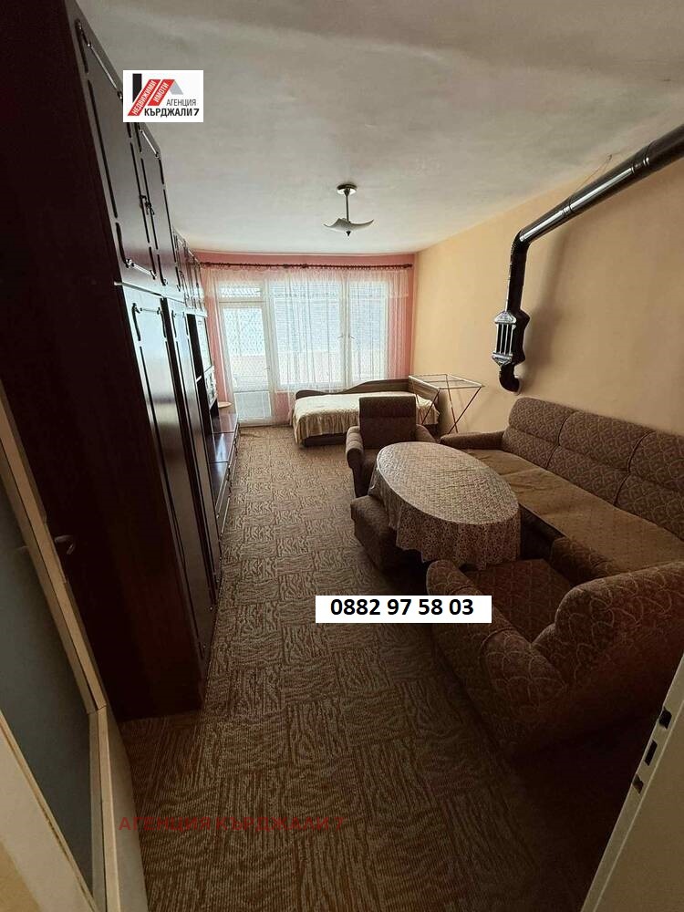 De inchiriat  2 dormitoare Cârdjali , Vâzrojdenți , 86 mp | 53996257 - imagine [3]