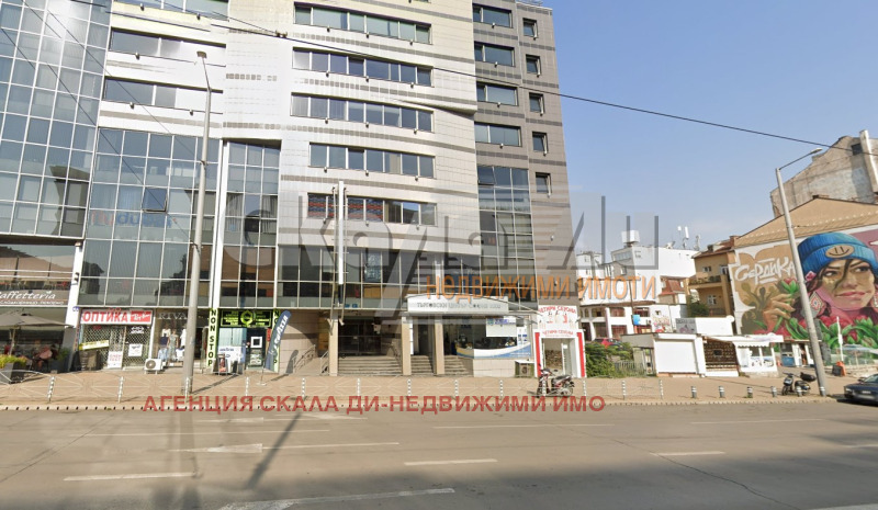 Дава под нем  Магазин, град София, Център • 1 530 € • ID 98857444 — holmes.bg - [1] 