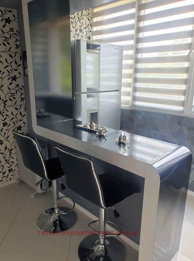 För uthyrning  3+ sovrum Burgas , Izgrev , 120 kvm | 56663235 - bild [7]