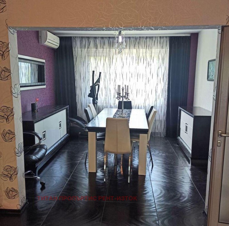 För uthyrning  3+ sovrum Burgas , Izgrev , 120 kvm | 56663235 - bild [2]