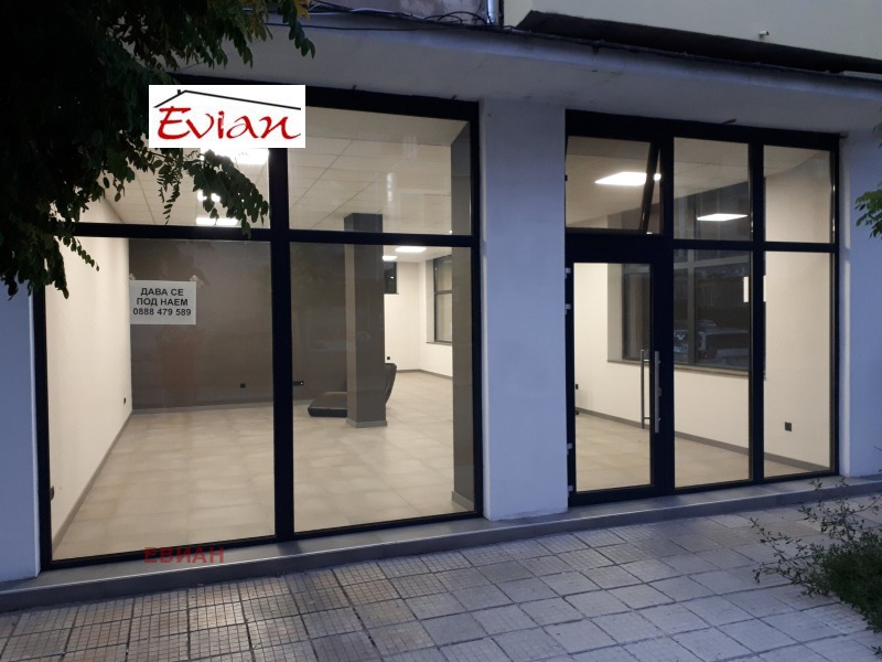 A louer  Boutique Rouse , Tsentar , 120 m² | 14655029