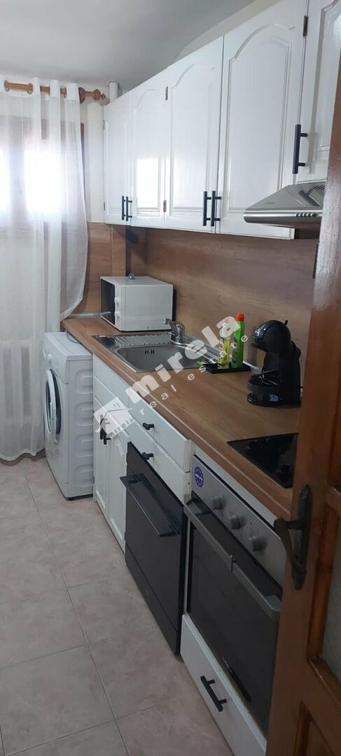 För uthyrning  1 sovrum Jambol , Centar , 60 kvm | 48240874 - bild [4]