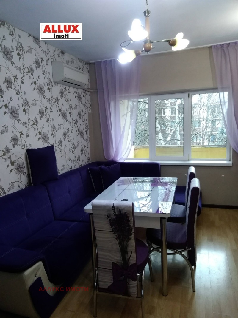 K pronájmu  1 ložnice Ruse , Vazraždane , 63 m2 | 24500866 - obraz [12]