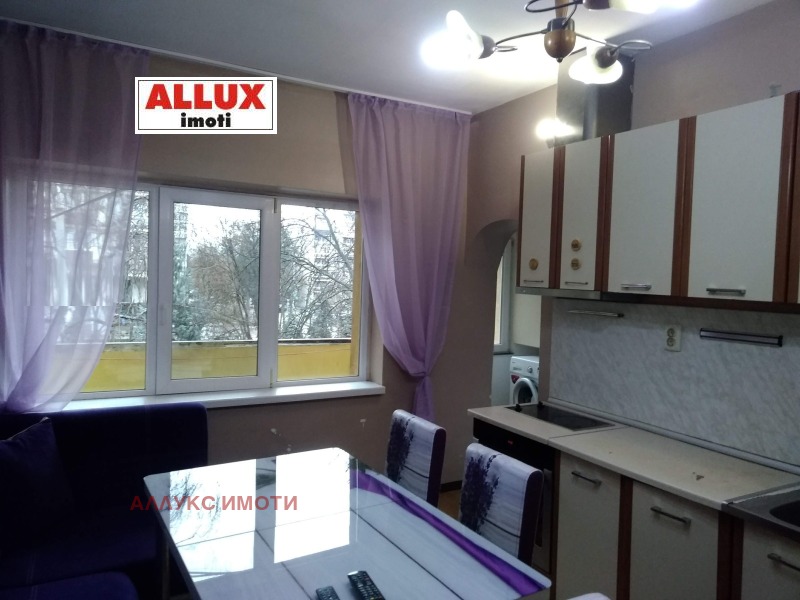 K pronájmu  1 ložnice Ruse , Vazraždane , 63 m2 | 24500866