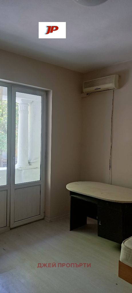 En renta  2 dormitorios Plovdiv , Tsentar , 70 metros cuadrados | 79031328 - imagen [2]