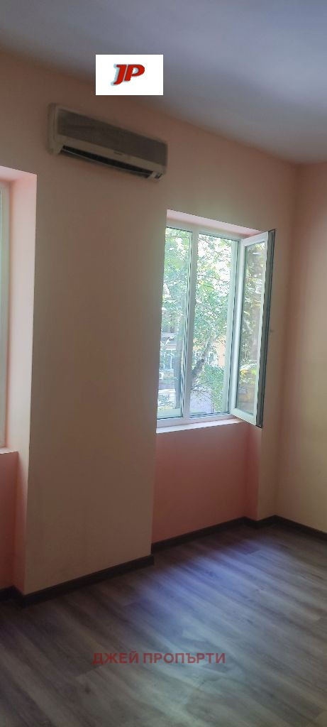 En renta  2 dormitorios Plovdiv , Tsentar , 70 metros cuadrados | 79031328 - imagen [3]