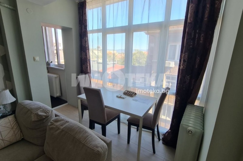 Издаје се  2 спаваће собе Софија , Центар , 80 м2 | 65204081 - слика [8]