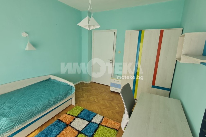 Издаје се  2 спаваће собе Софија , Центар , 80 м2 | 65204081 - слика [6]