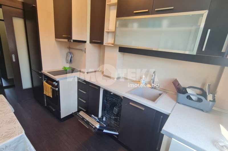 Издаје се  2 спаваће собе Софија , Центар , 80 м2 | 65204081 - слика [7]